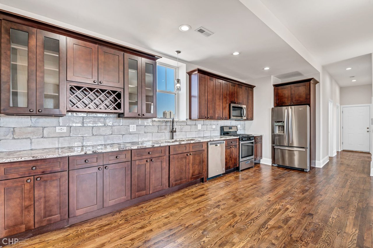 2100 N Halsted St (No. 3R)