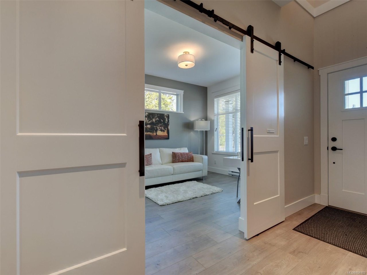307 Seafield Rd