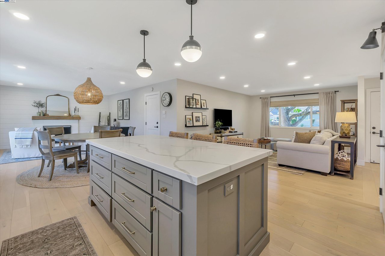 926 Amhurst Ct