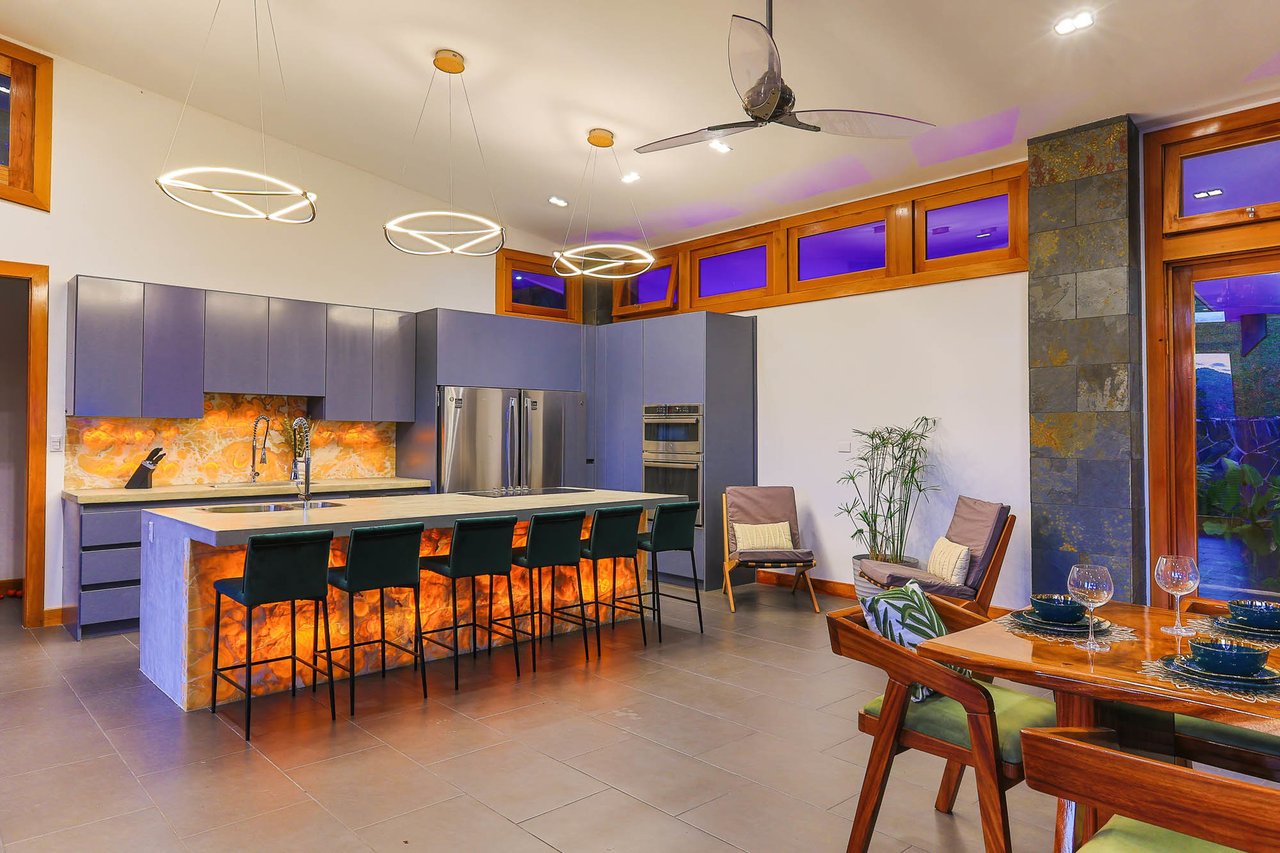 Luxurious Mountain Villa Retreat, Perez Zeledon, San Jose