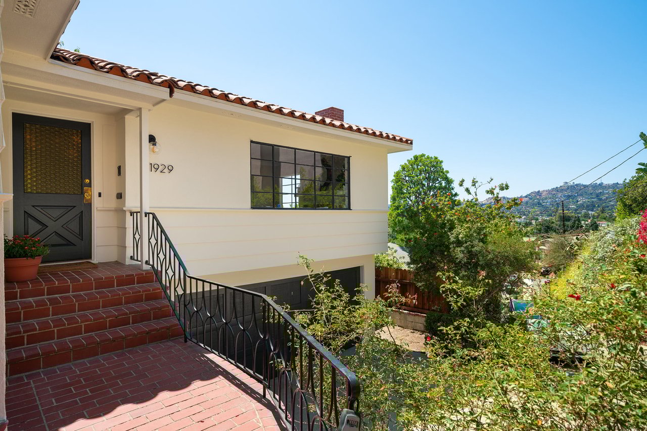 Hip Mid Century Traditional in Franklin Hills 