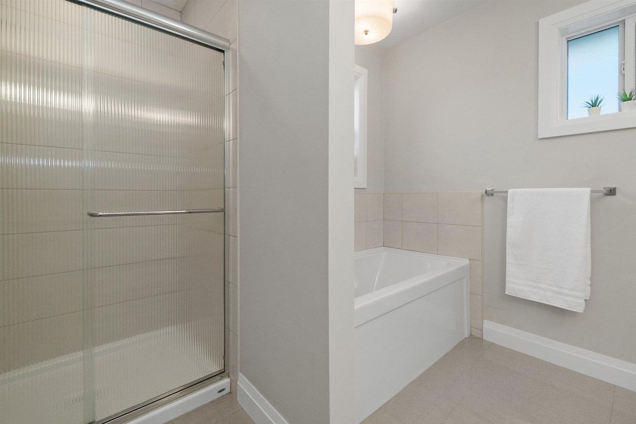 18-47042 Macfarlane Pl