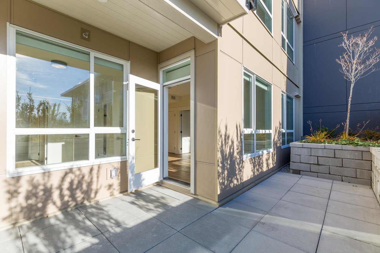 207-27218 Aldergrove Town Center Dr