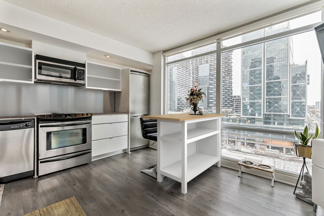 4K Spadina Ave Unit 1703