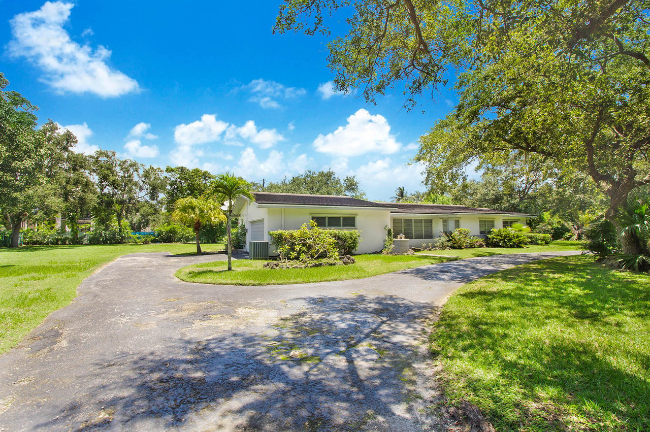 Pinecrest Opportunity for Build or Rennovate