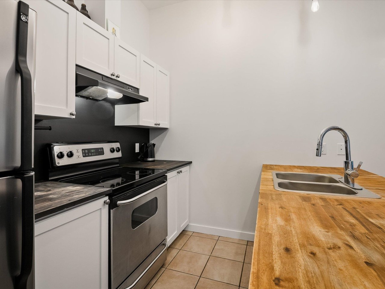 102-1411 Portage Rd