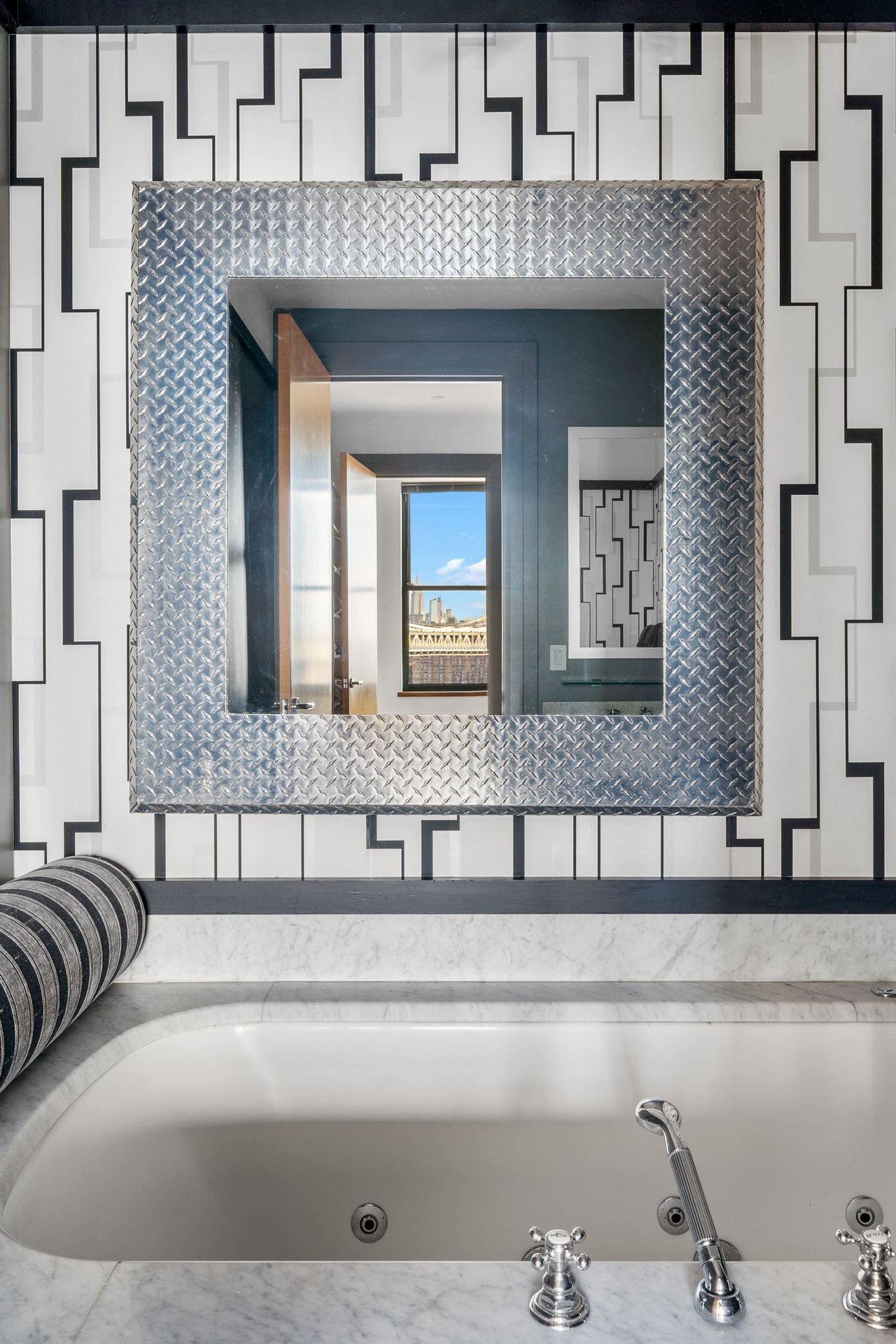 30 Main Street, Unit PHB