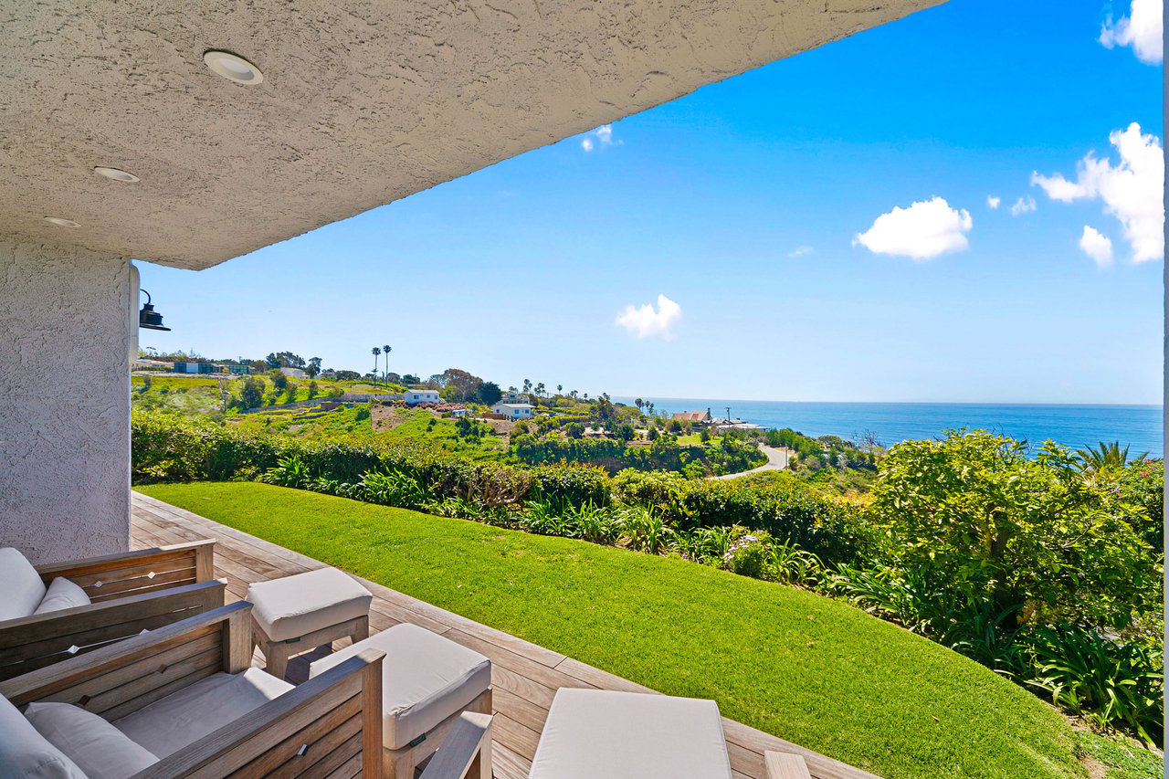 Sensational Bluff Top Malibu Townhome