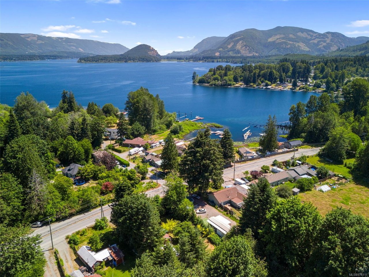 10226 South Shore Rd, Honeymoon Bay