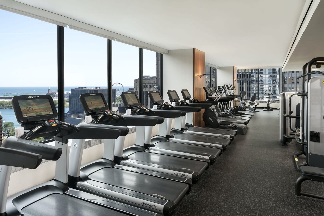 180 E PEARSON Street Unit: 4504