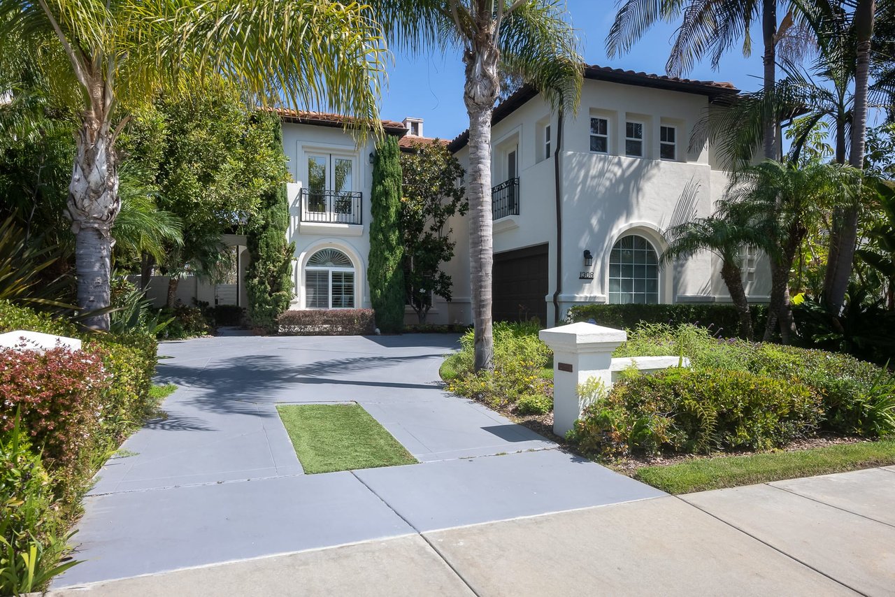 1308 Corvidae Street