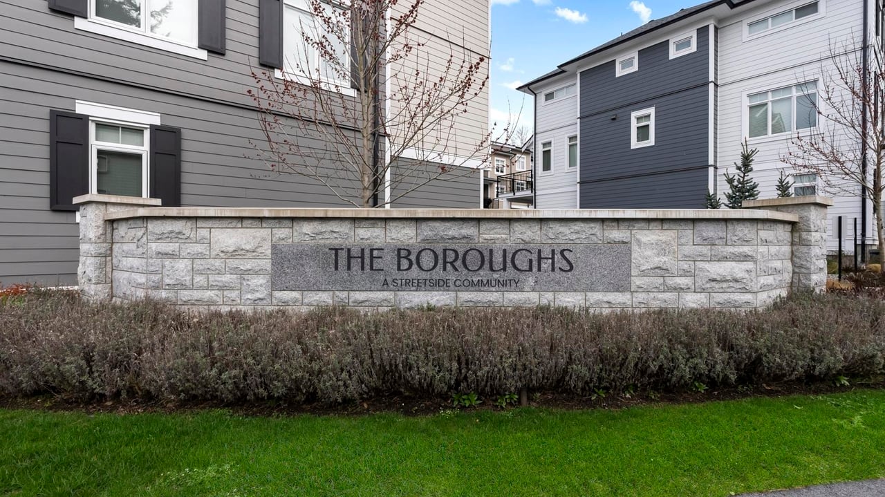 21-2070 Oak Meadows Dr