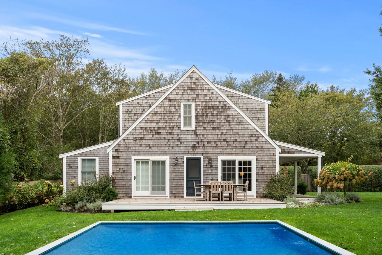 6 Oak Hollow Ln