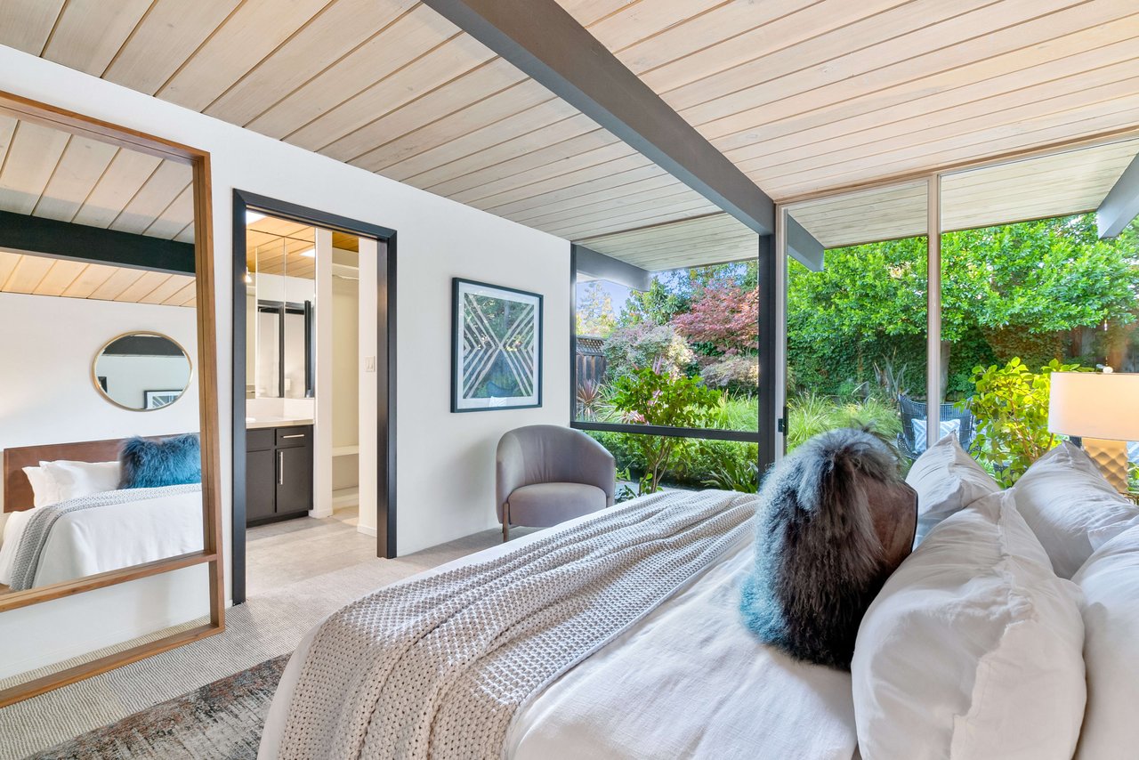 958 Eichler Drive