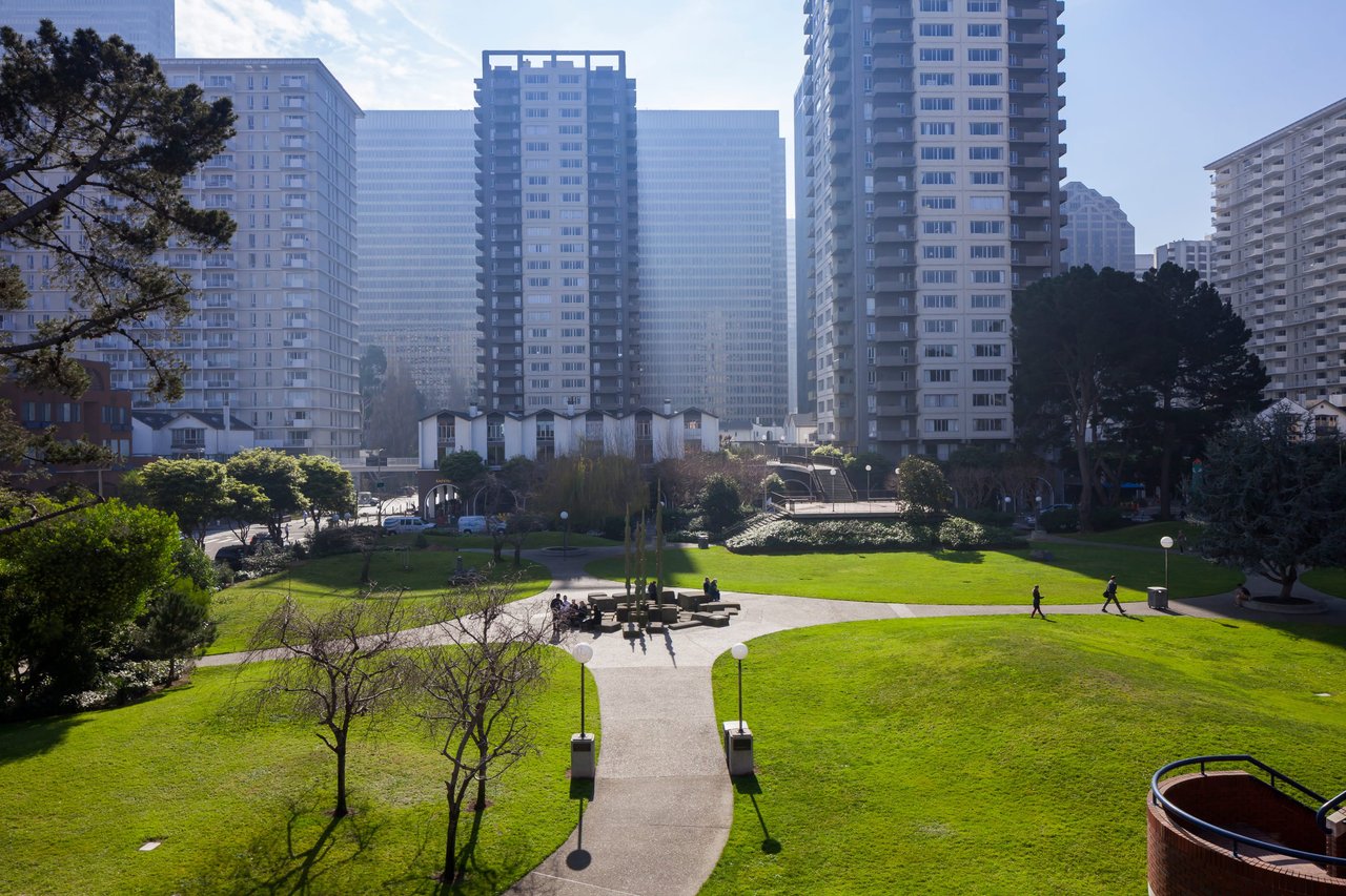 Park View Condo at Golden Gateway