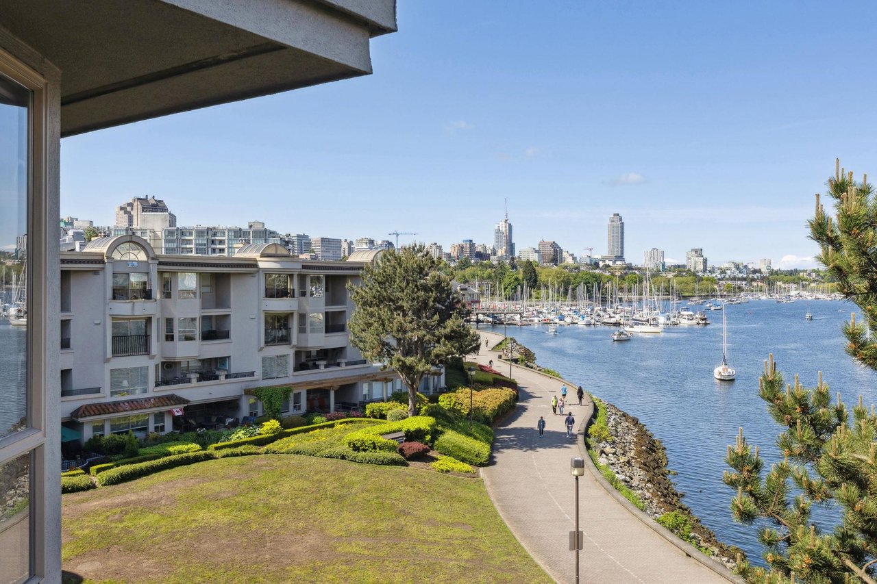 PH2-1859 Spyglass Pl