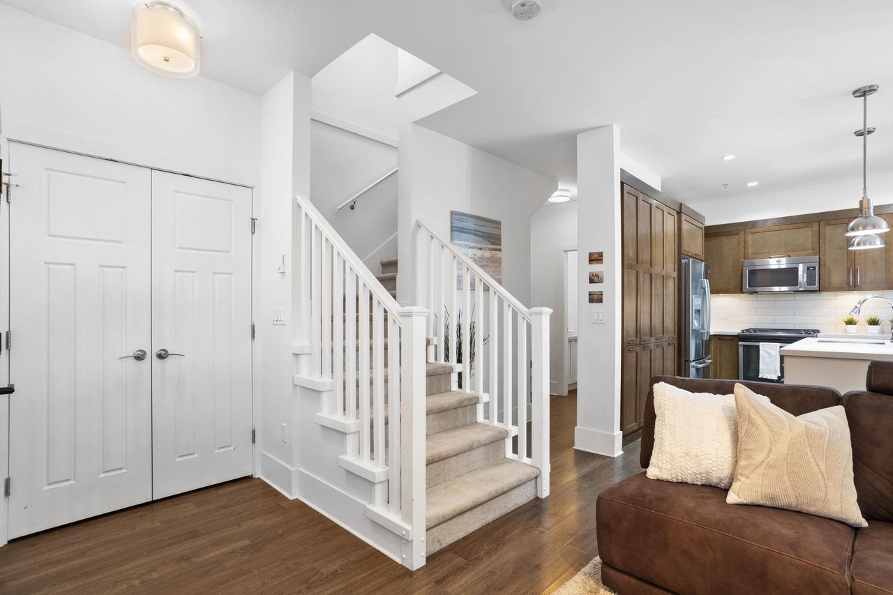 81-12161 237 St