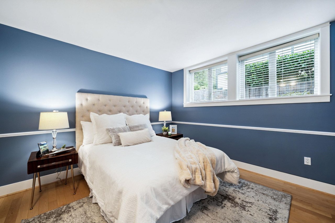 147 W 15th Ave