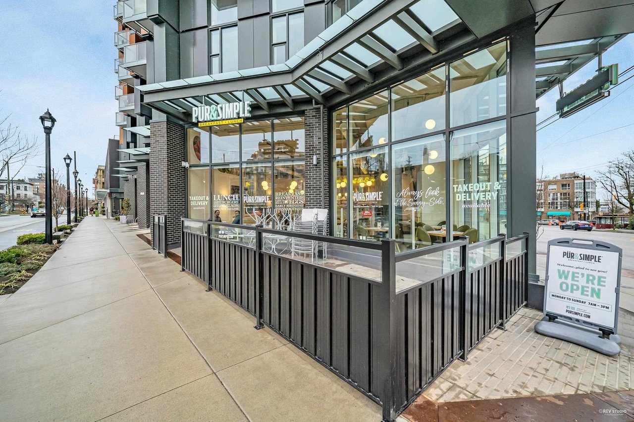 1212-285 E 10th Ave