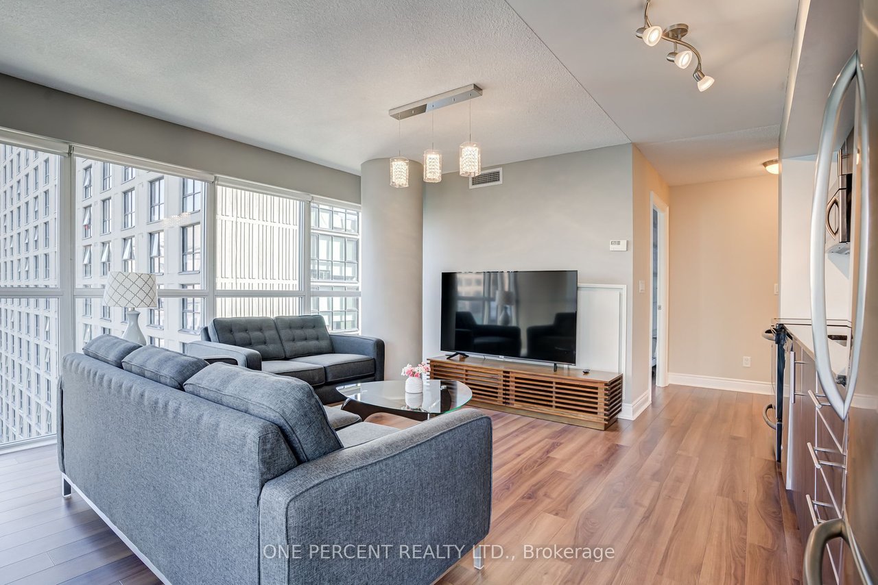 28 Ted Rogers Way 1109