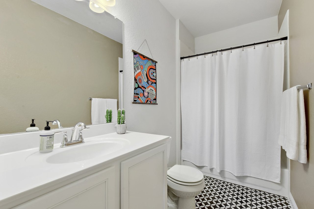 8206 Dampton Ln, Austin, Texas 78744