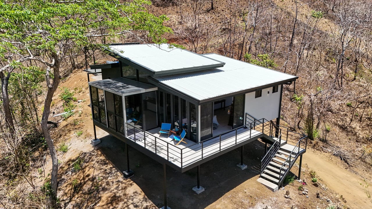 Modern Hilltop Home with Ocean Views, Papagayo, Guanacaste