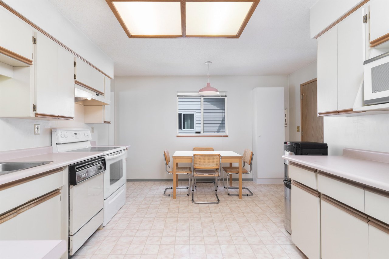 2556 Raven Ct