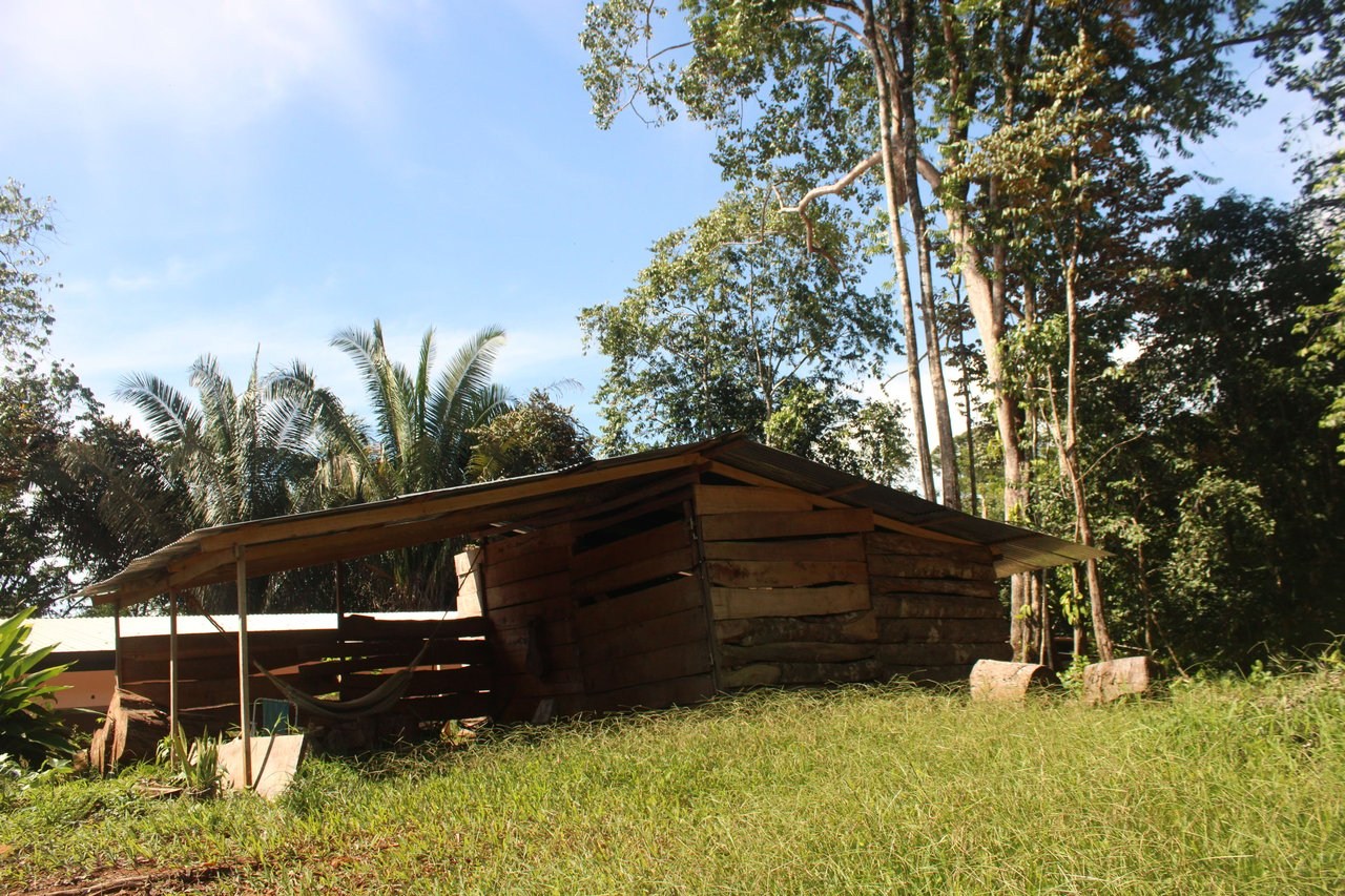 River Frontage Lot close to Uvita