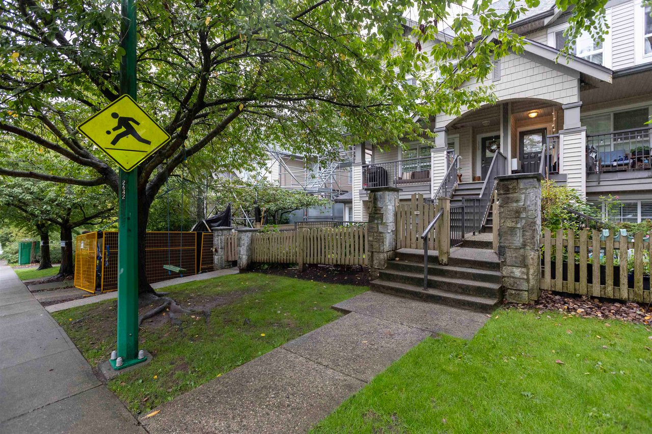 1131 Ross Rd