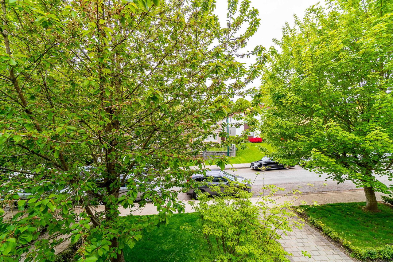 8-2717 Horley St