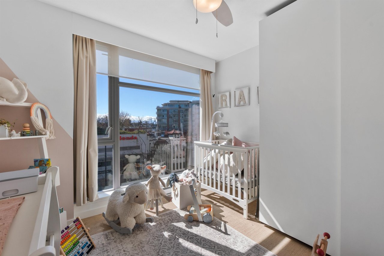 509-328 E 11th Ave
