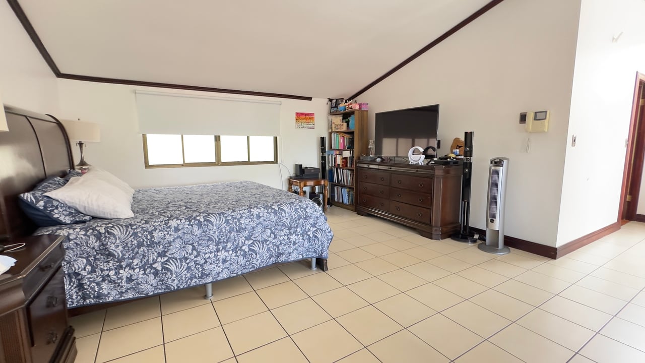Colonial Residence With Jacuzzi, Curridabat, San Jose