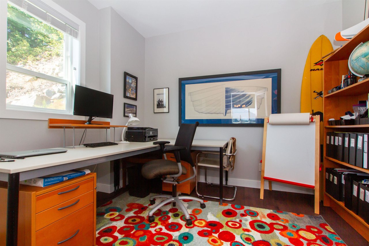 41150 Rockridge Pl