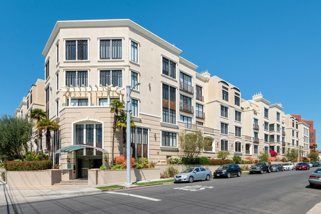 11847 Gorham Ave, #208