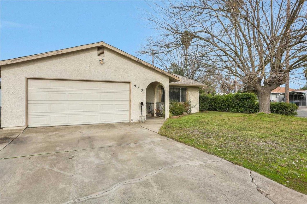 953 Quiet Way