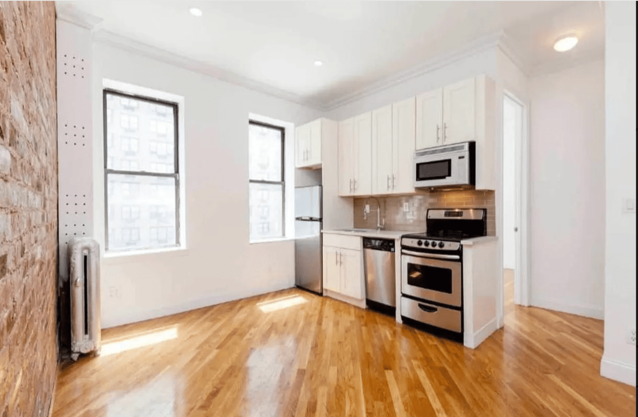 230 East 27th St. Unit: 5