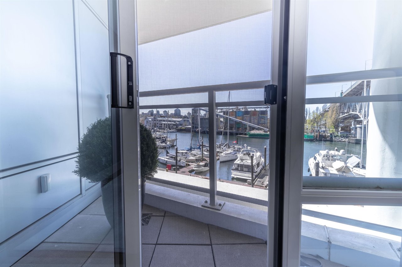 203-628 Kinghorne Mews, Vancouver