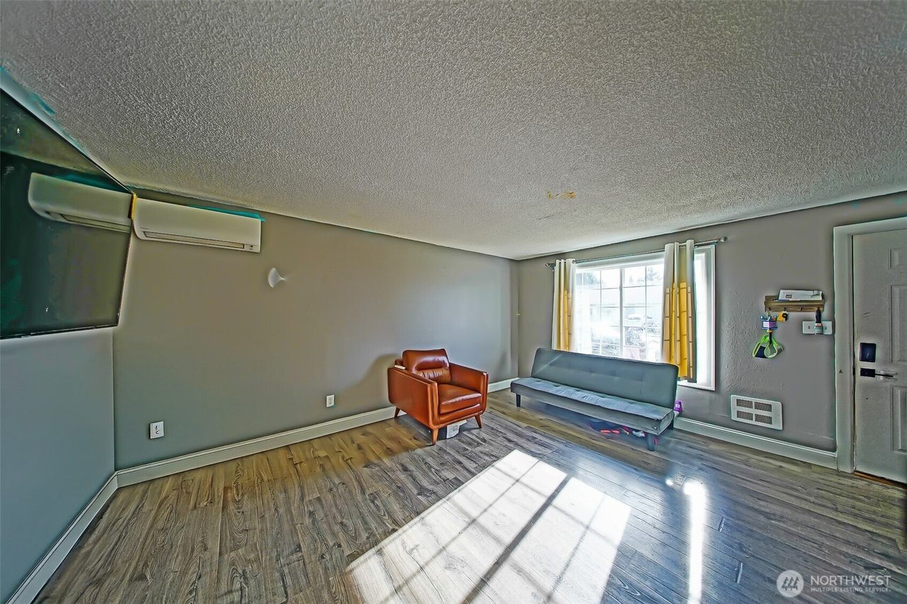 513 E 78th Street, Tacoma