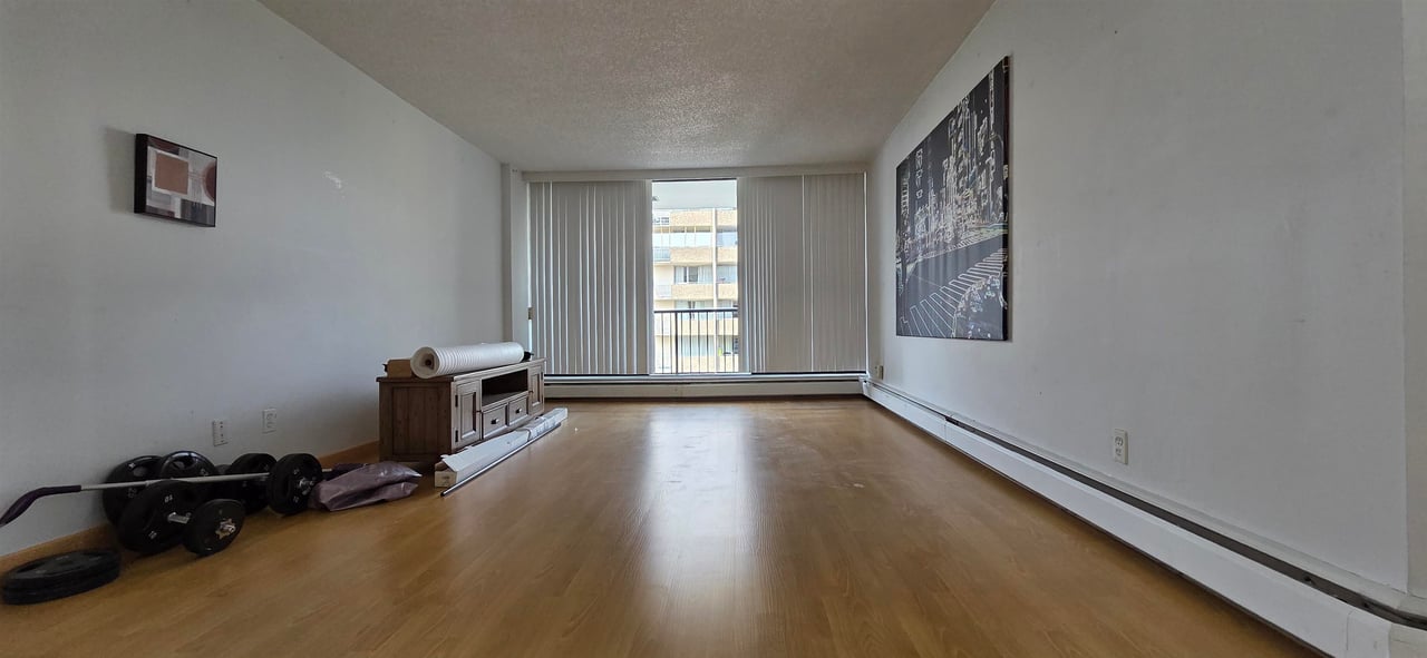 1103-710 Seventh Ave