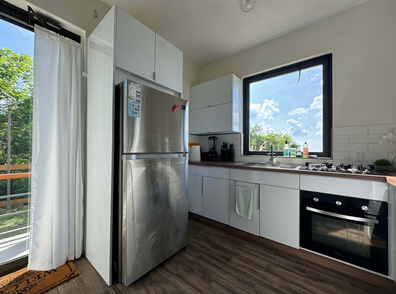 432 Lambert 1 Bedroom Apartment