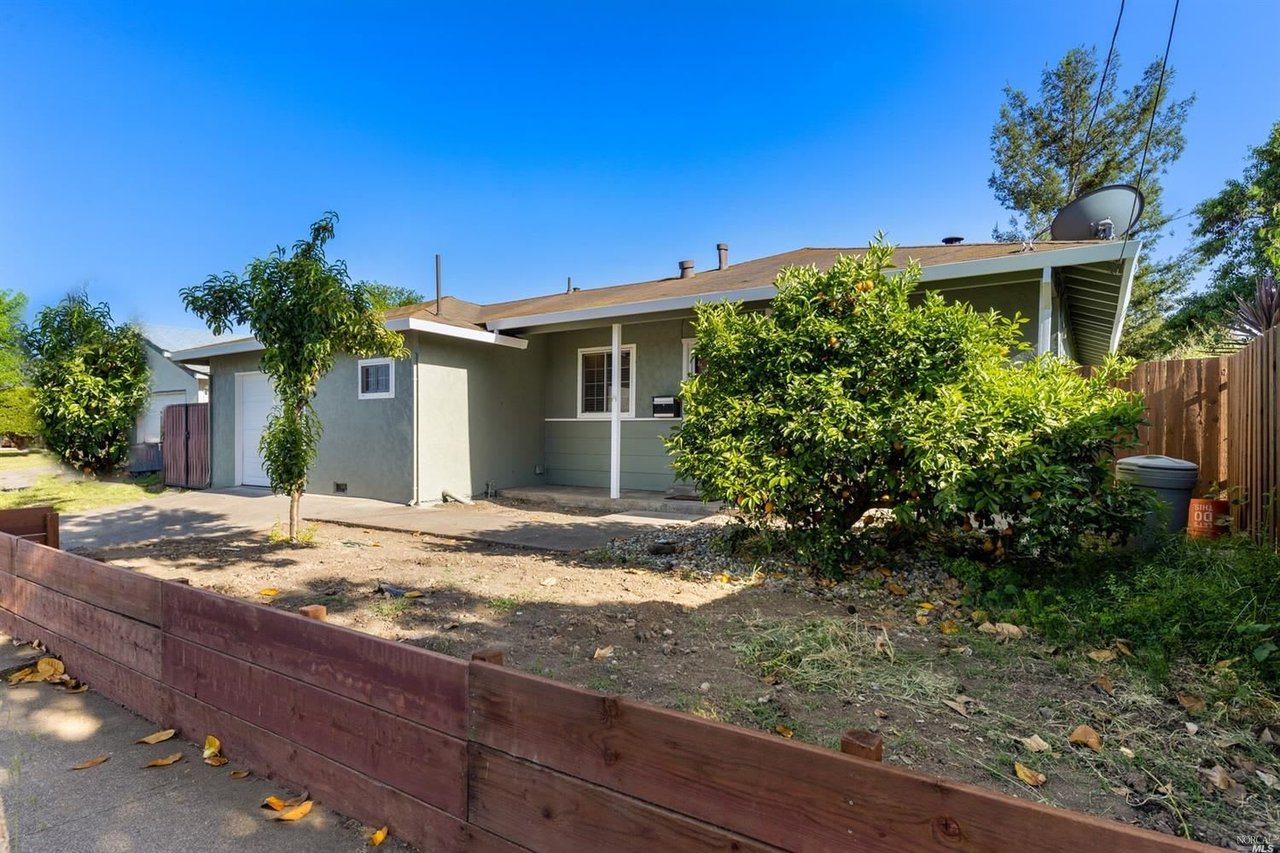 330 Lucas Cir