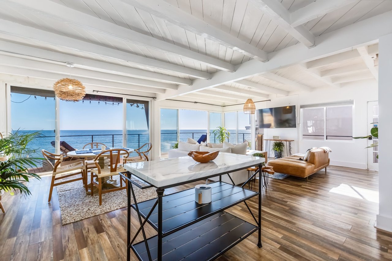 MALIBU BEACH HOUSE 50