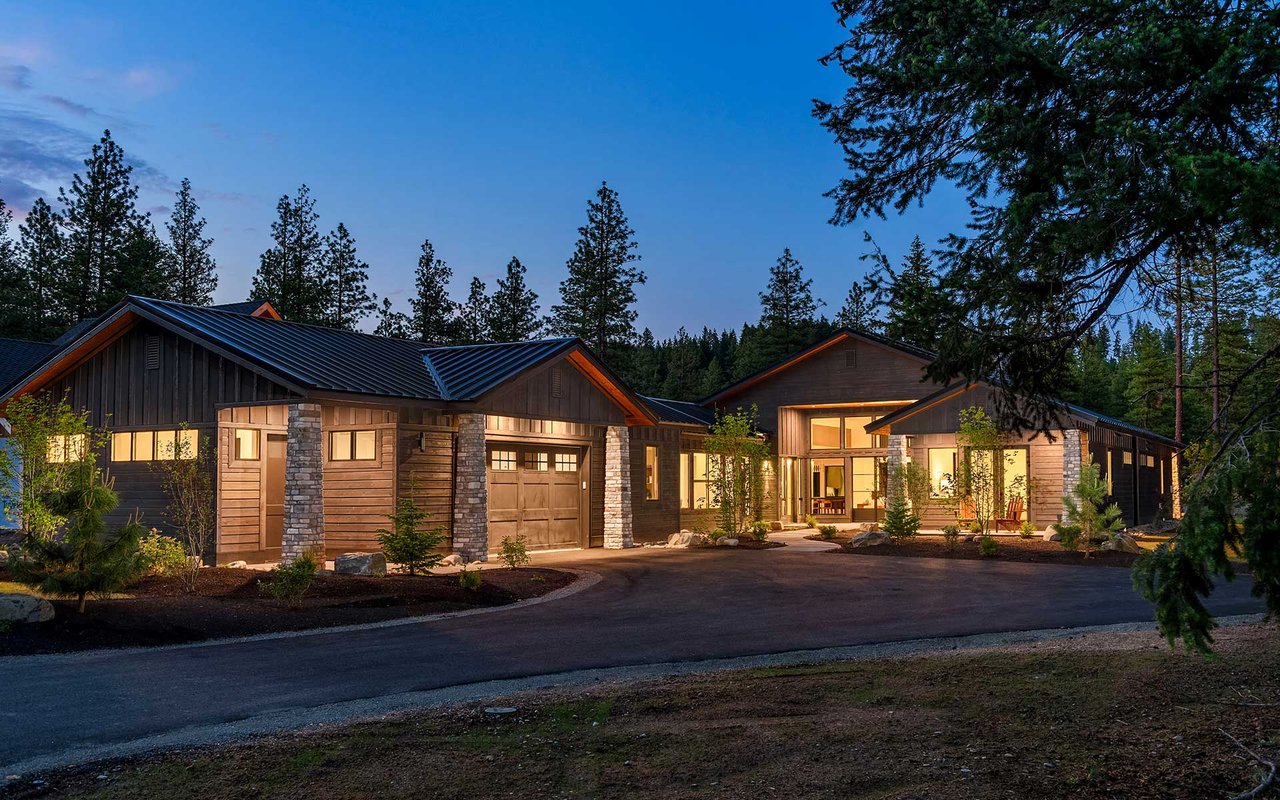 Luxurious Lake House Style in Suncadia by A+R Homes