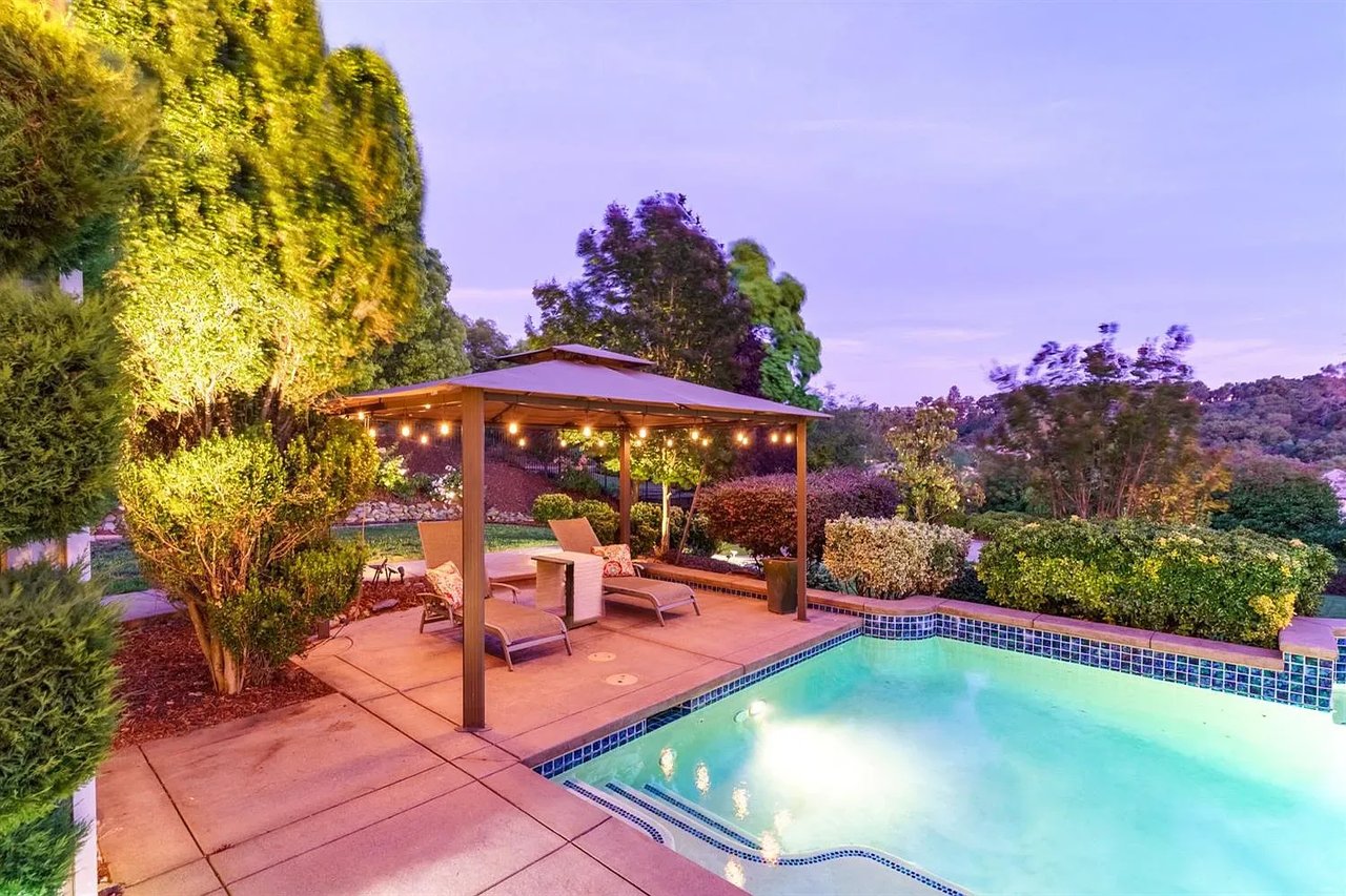 2652 Aberdeen Lane