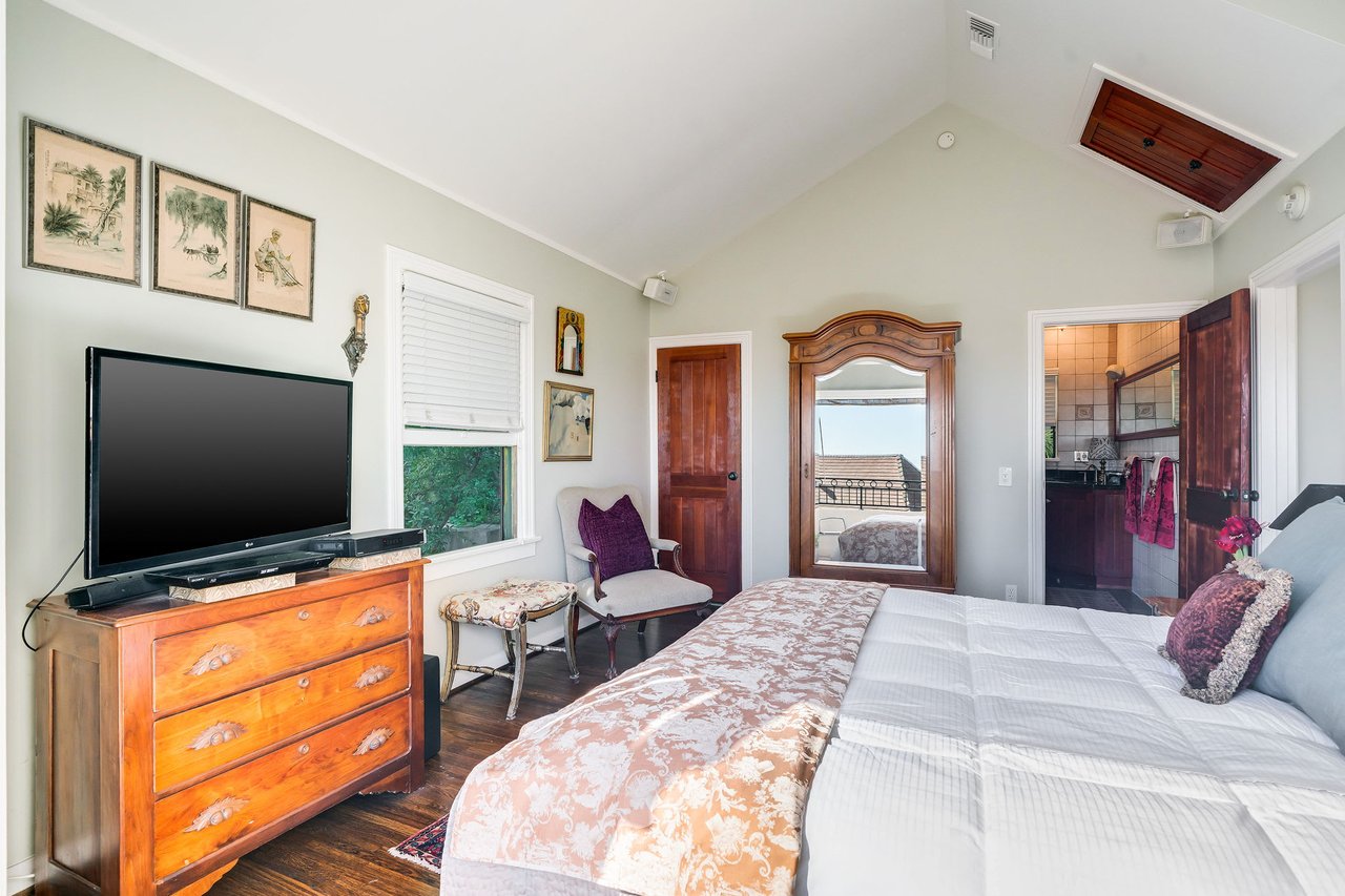 Hollywood Hills Pied de Terre - Another Off Market Sale