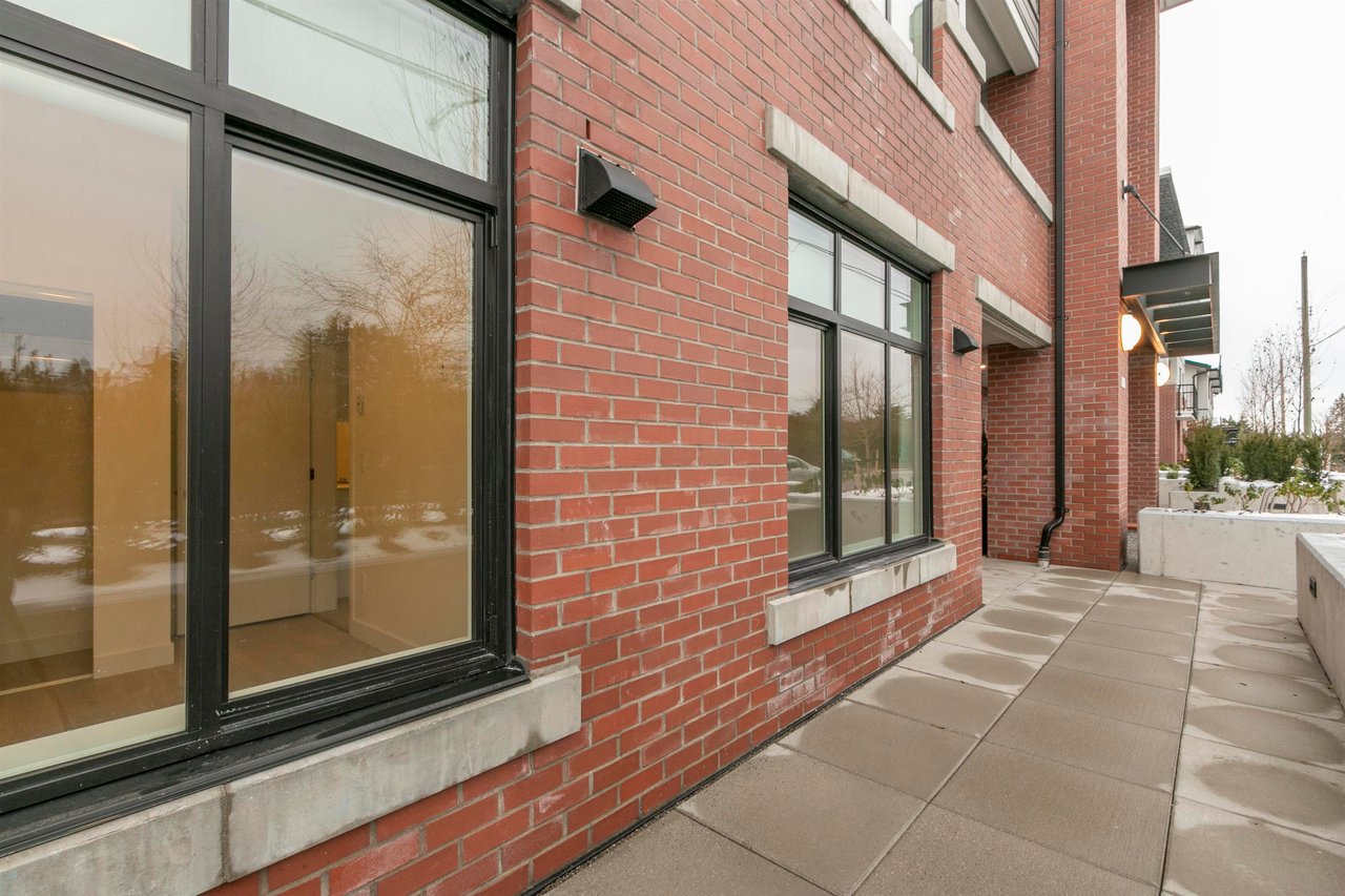 201-808 Gauthier Ave