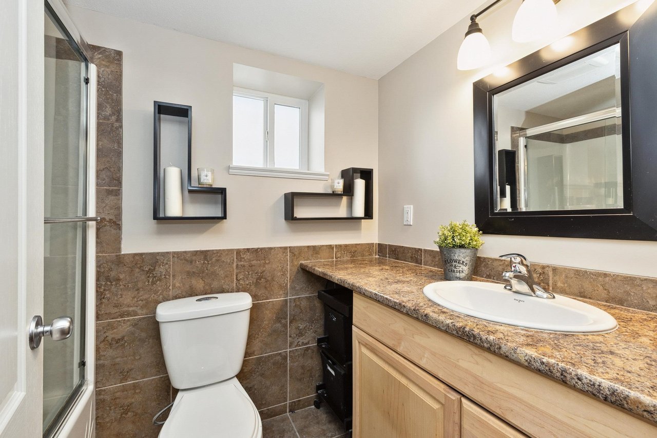 23537 Kanaka Wy