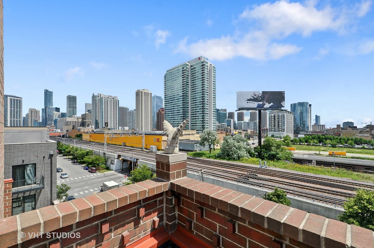 816 W Hubbard St (No. 5)