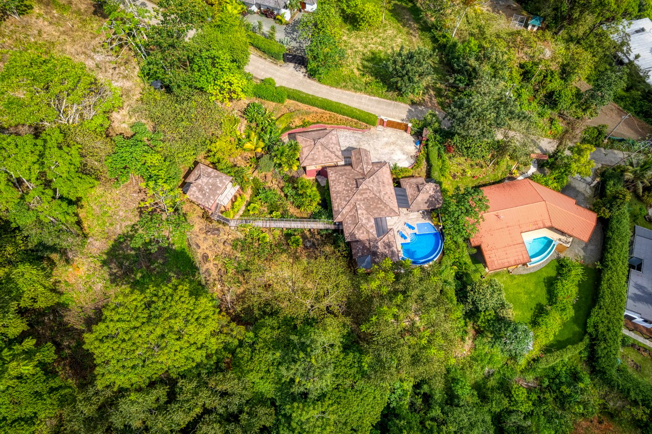 Stunning Ocean Views at Casa Perezoso