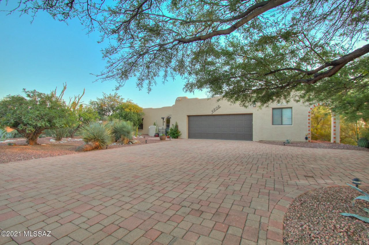 4808 N Paseo Aquimuri